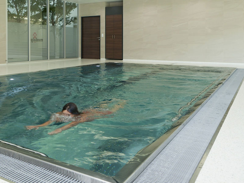 Construcción de piscina de invierno