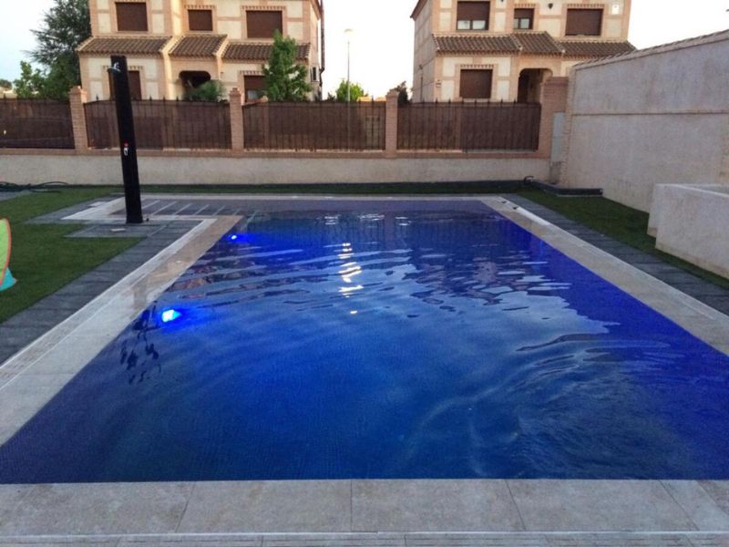 beneficios de climatizar piscina portada